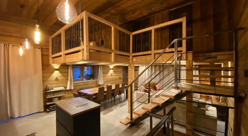 chalet la grange Rhône-Alpes - Tignes visuel 1/5 chalet la grange Rhône-Alpes - Tignes visuel 1/5