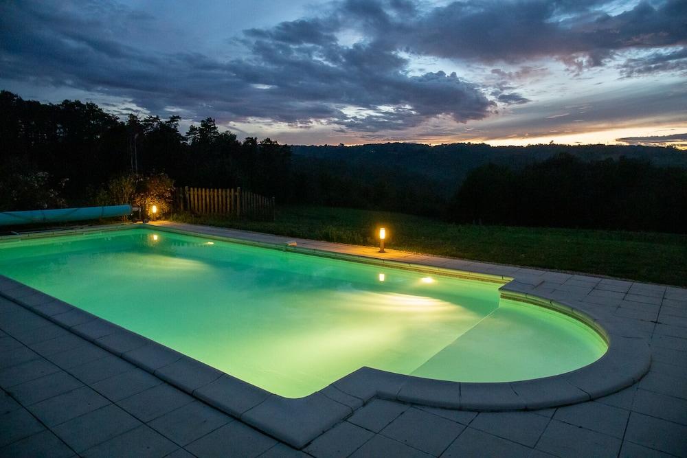 Restored farmhouse from the 17th century with swimming pool and beautiful views Aquitaine - Saint-Amand-de-Coly visuel 5/5 Restored farmhouse from the 17th century with swimming pool and beautiful views Aquitaine - Saint-Amand-de-Coly visuel 5/5