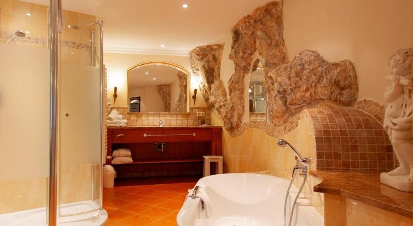 Kristall- & Vitalhotel Bergknappenhof