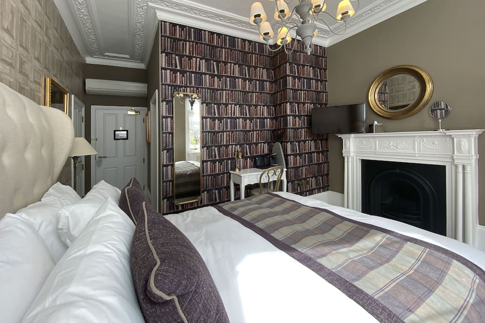 The Clerk & Well Pub & Rooms