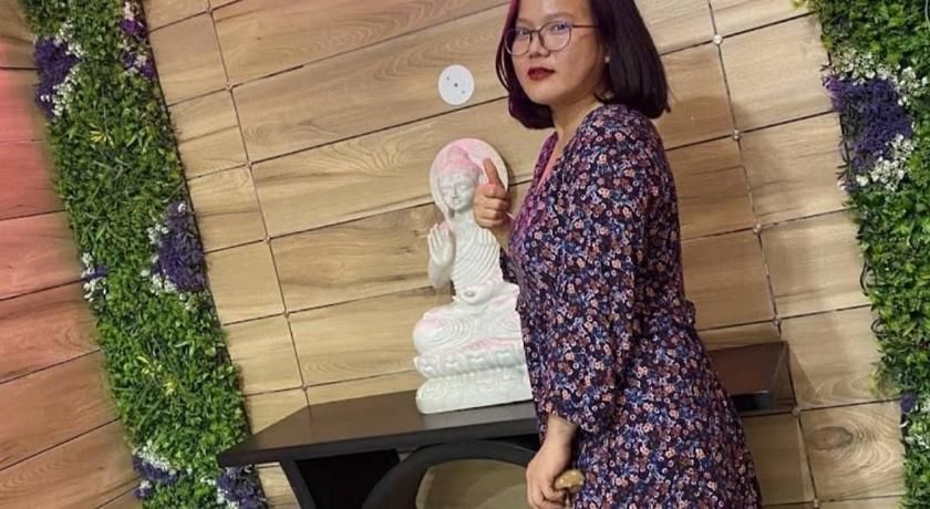 De Manora Homes - Unpretentious hotel with a garden , posh area Ranjit Avenue