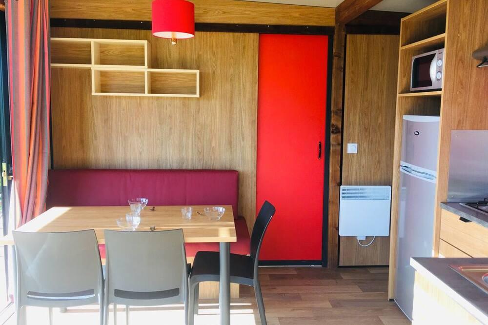 Panoramic Cottage Breathtaking view - In the heart of a naturist estate - Limouqin - Collonges la Rouge visuel 2/5 Panoramic Cottage Breathtaking view - In the heart of a naturist estate - Limouqin - Collonges la Rouge visuel 2/5