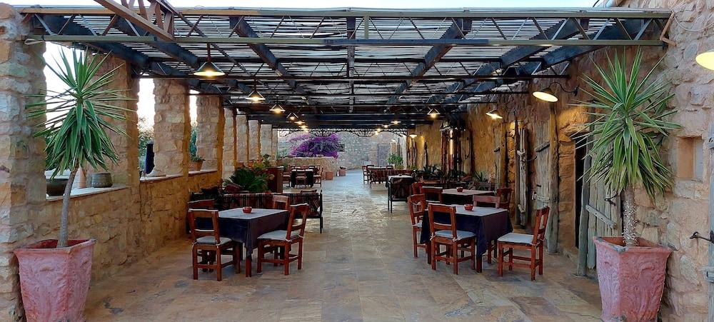 sembo-95733-6b1a70-859112 Hayat Zaman Hotel And Resort Petra