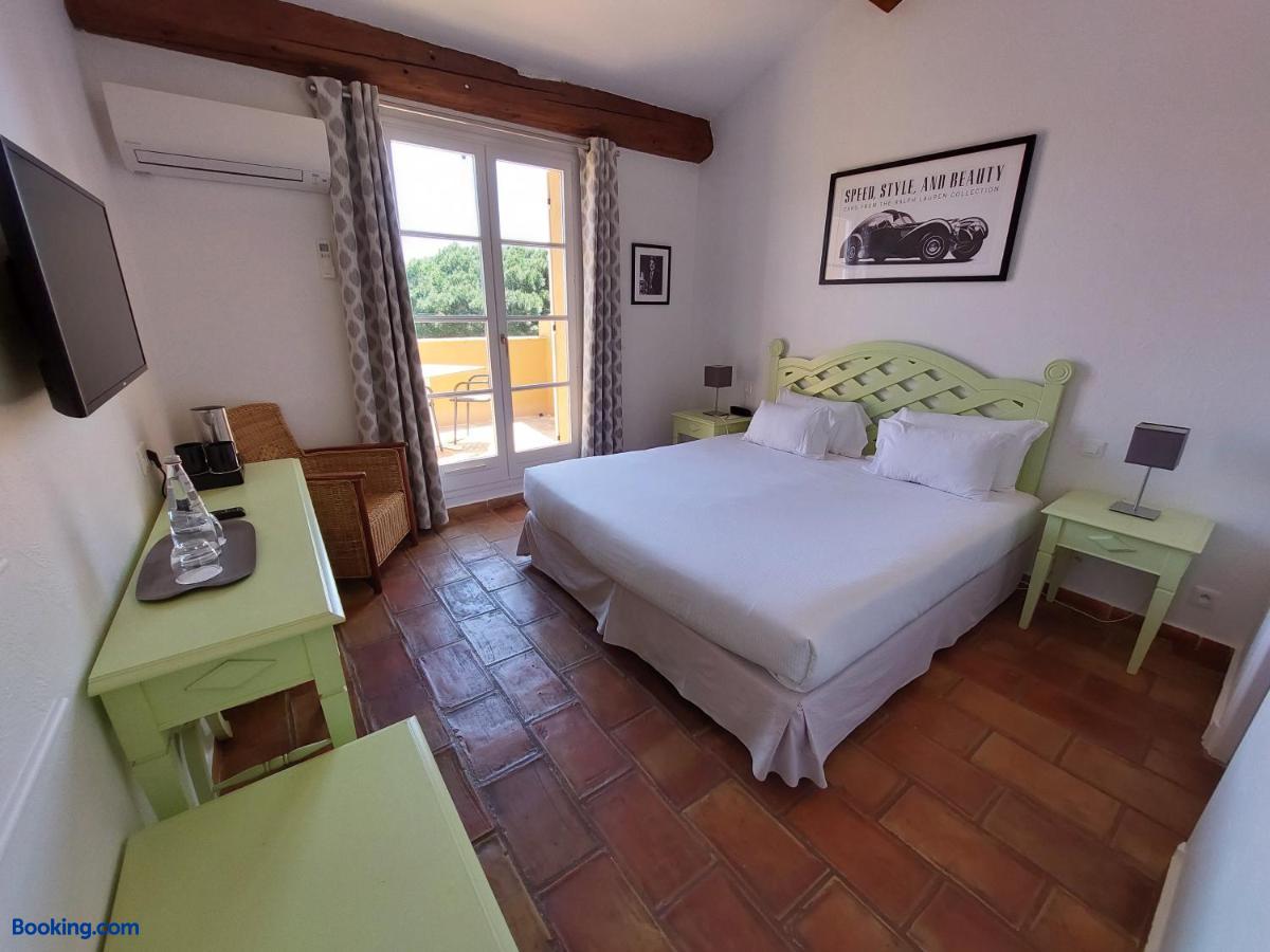 booking-2146285-298010021-905408 Hotel les Bouis
