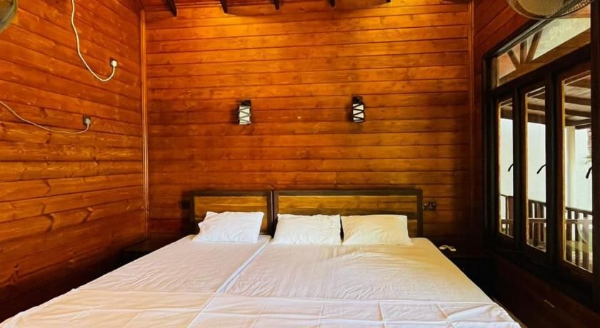 Janas Blue Water Corner