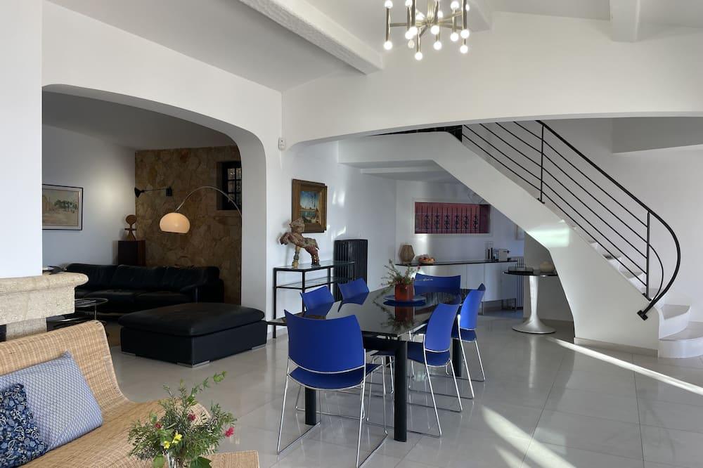 AGAY Charming villa with heated swimming pool and exceptional sea view - Provence-Alpes-Côte d'Azur - Saint-Raphaël visuel 2/5 AGAY Charming villa with heated swimming pool and exceptional sea view - Provence-Alpes-Côte d'Azur - Saint-Raphaël visuel 2/5