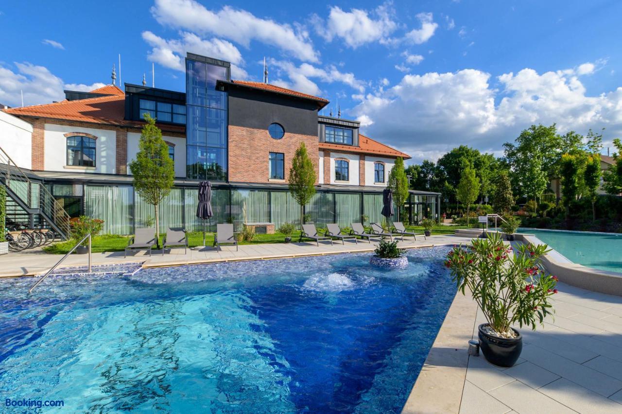 booking-1071097629-631135310-761732 Bordur Wellness Hotel és Szonyegmúzeum
