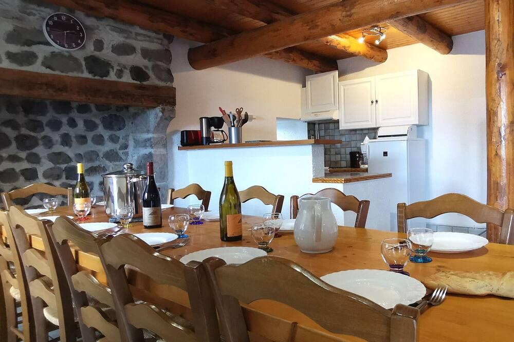 Gite Mézères, 5 bedrooms, 13 persons Auvergne - Retournac visuel 5/5 Gite Mézères, 5 bedrooms, 13 persons Auvergne - Retournac visuel 5/5
