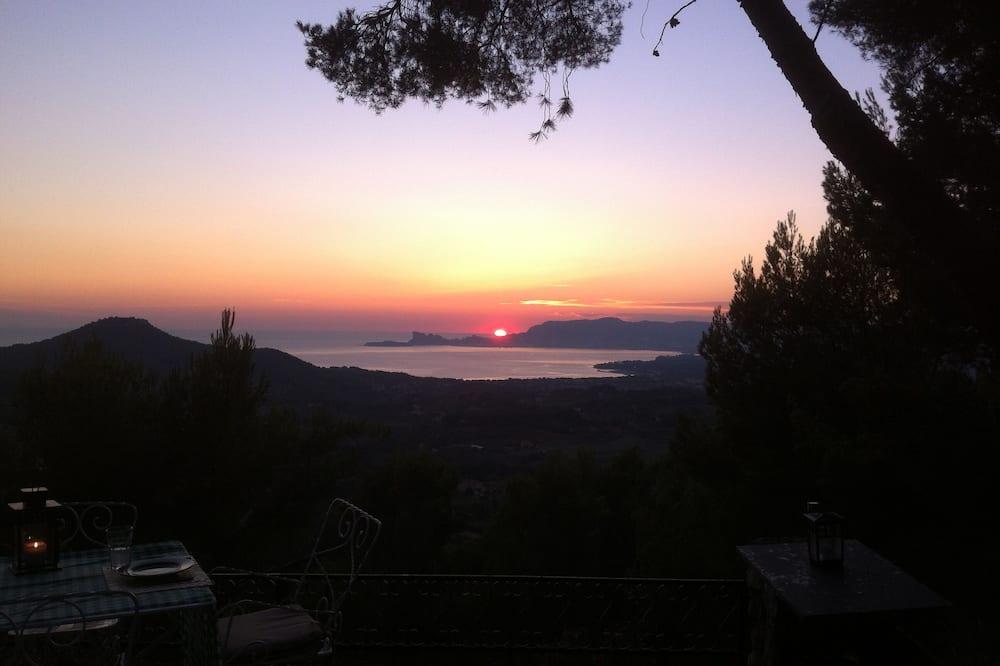 Magnificent sweeping views of the Mediterranean from our romantic hideaway Provence-Alpes-Côte d'Azur - La Cadière-d'Azur visuel 2/5 Magnificent sweeping views of the Mediterranean from our romantic hideaway Provence-Alpes-Côte d'Azur - La Cadière-d'Azur visuel 2/5