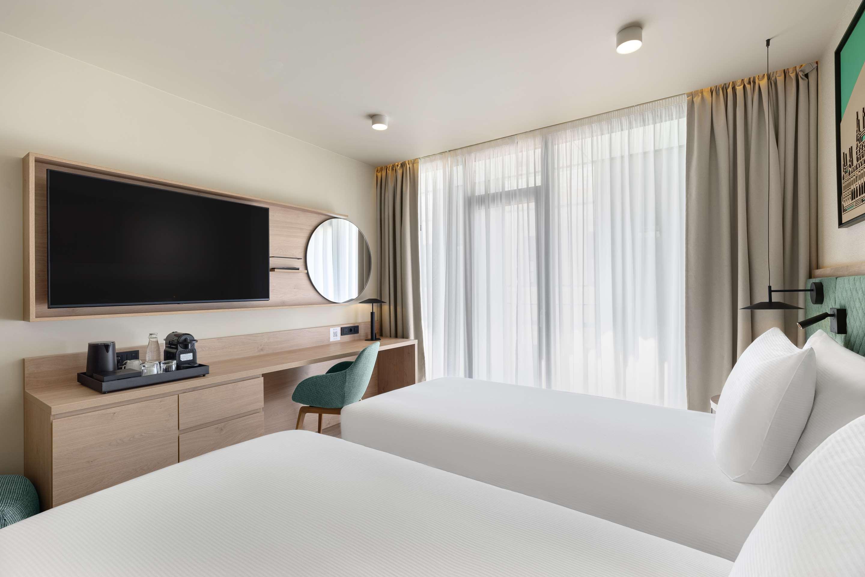 ice-1070826323-121760918-302081 Hilton Garden Inn Debrecen City Center