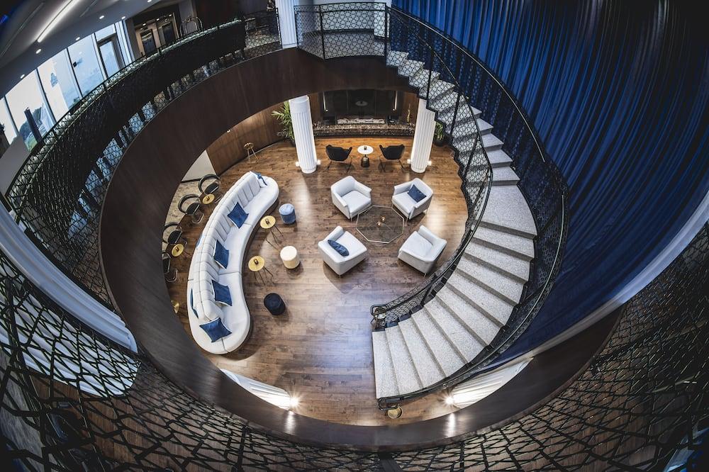 Le Capitole Hotel