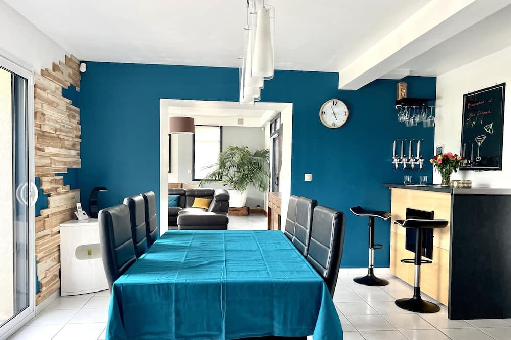 Villa Cornouaille Swimming Pool, Jacuzzi, Sauna, 2-8 Persons Bretagne - Quimper visuel 2/5 Villa Cornouaille Swimming Pool, Jacuzzi, Sauna, 2-8 Persons Bretagne - Quimper visuel 2/5