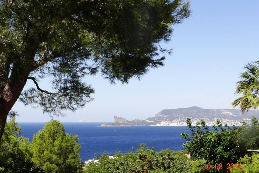 Large Villa 15p, pool, sea, tennis, near Calanques and Golf de Frégate. Provence-Alpes-Côte d'Azur - Saint-Cyr-sur-Mer visuel 3/5 Large Villa 15p, pool, sea, tennis, near Calanques and Golf de Frégate. Provence-Alpes-Côte d'Azur - Saint-Cyr-sur-Mer visuel 3/5