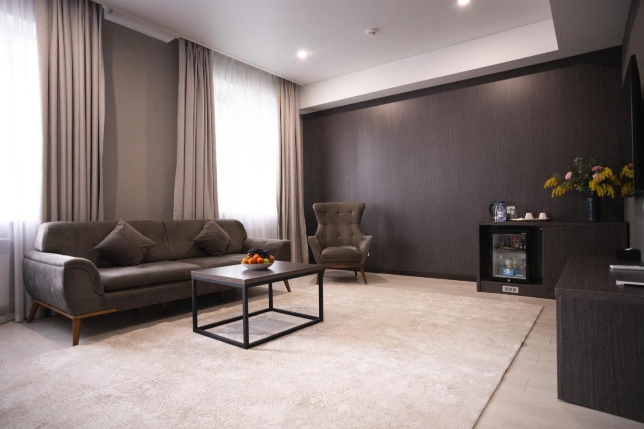 Resident Hotel Kazybek Bi