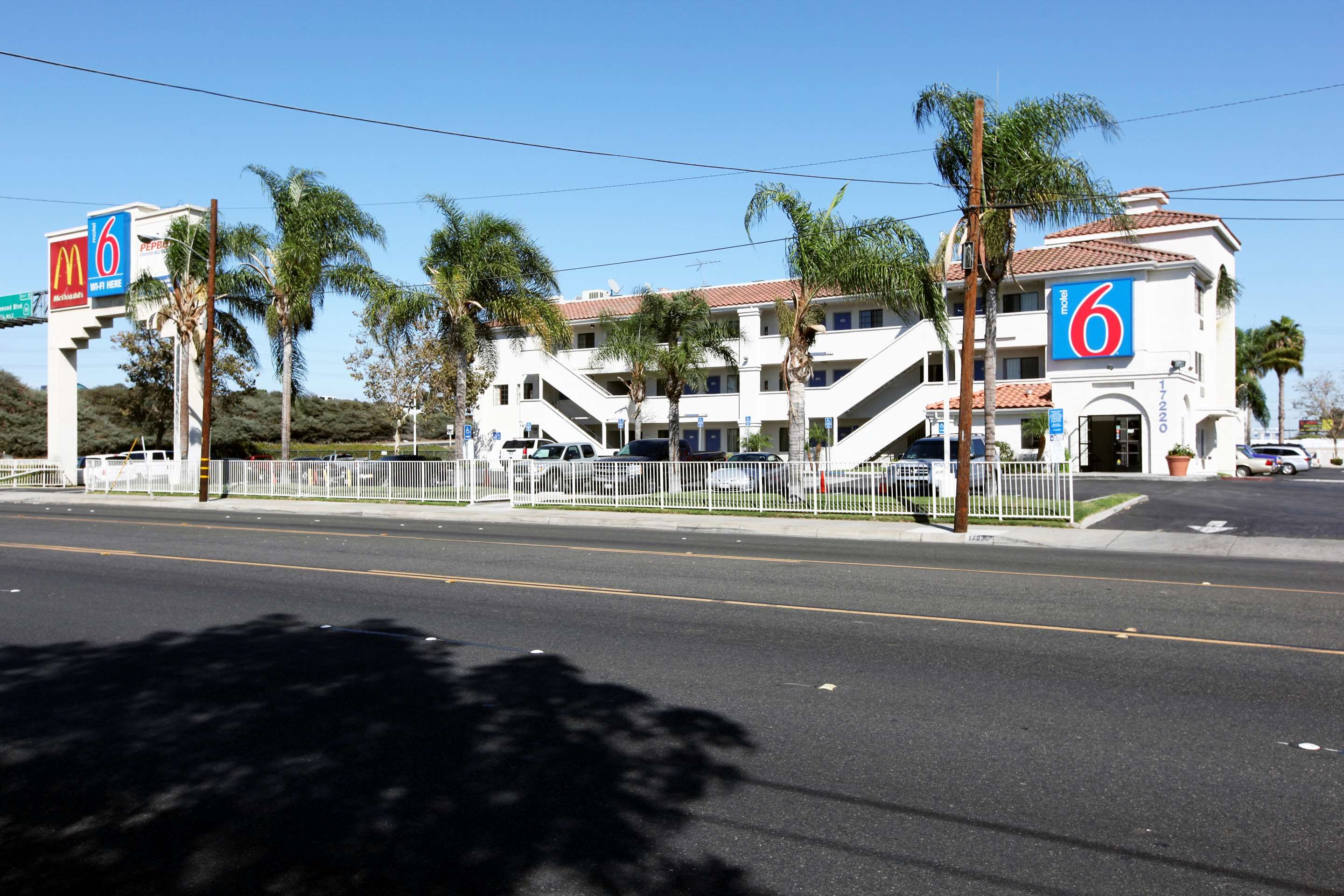 Motel 6 Los Angeles Bellflower 86 (̶1̶0̶2̶). Bellflower Hotel Deals