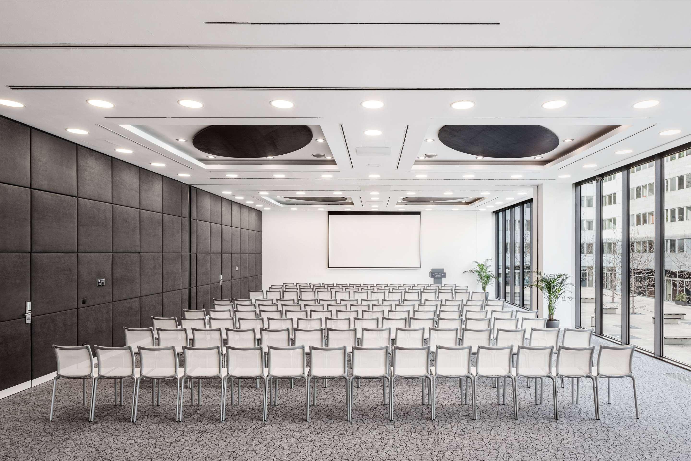 ice-100020-121508255-717253 Vienna House Andel'S Prague