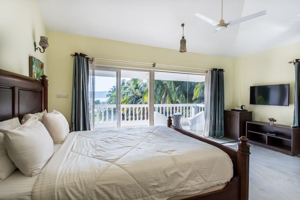 Safira River Front Resort