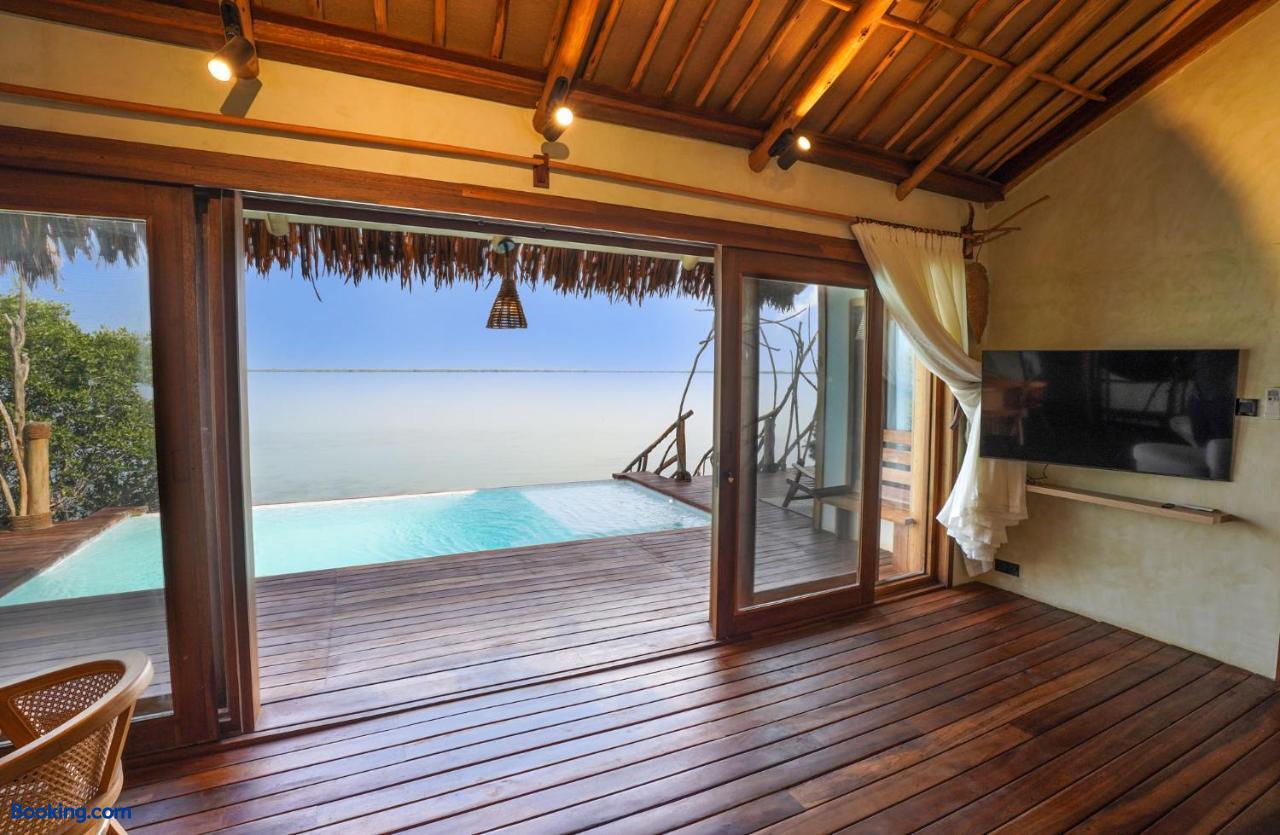 booking-1071094522-567530069-646240 Casa Mikoko Resort