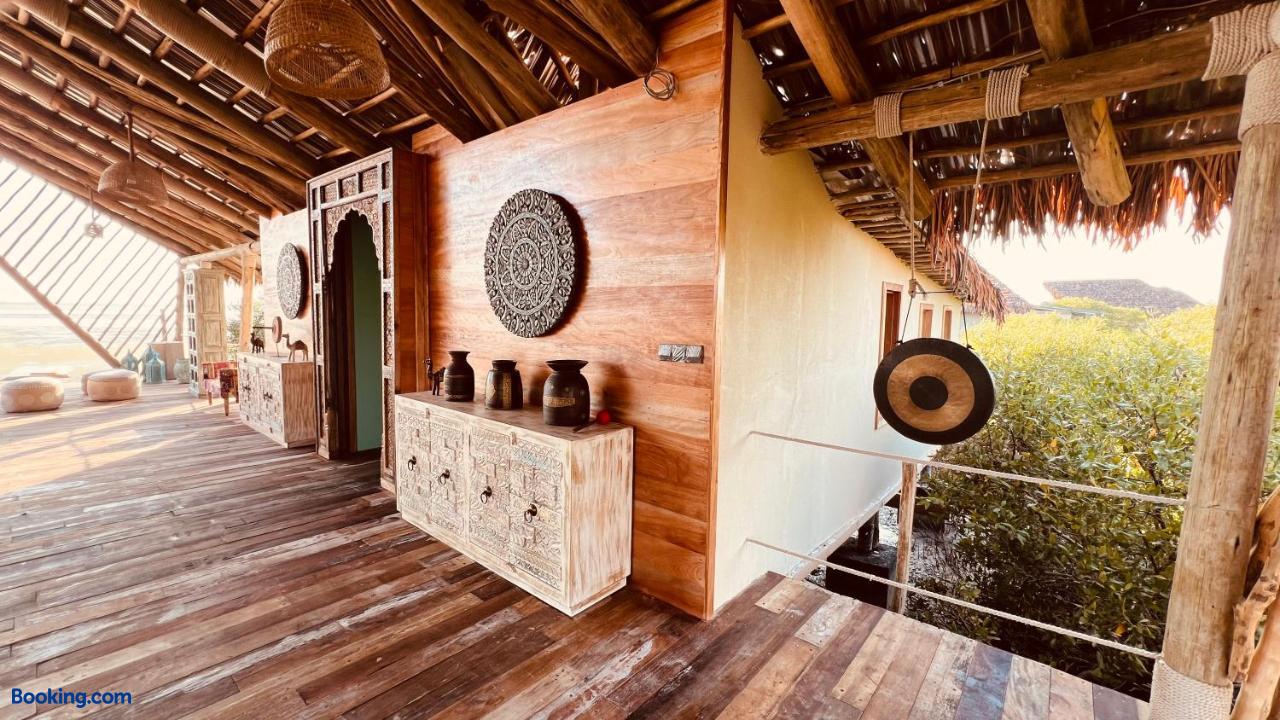 booking-1071094522-582098235-428794 Casa Mikoko Resort
