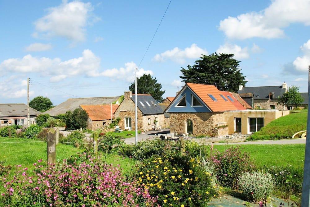 Stunning private villa for 2 guests with WIFI, TV, patio, pets allowed and parking Bretagne - Saint-Jean-du-Doigt visuel 4/5 Stunning private villa for 2 guests with WIFI, TV, patio, pets allowed and parking Bretagne - Saint-Jean-du-Doigt visuel 4/5