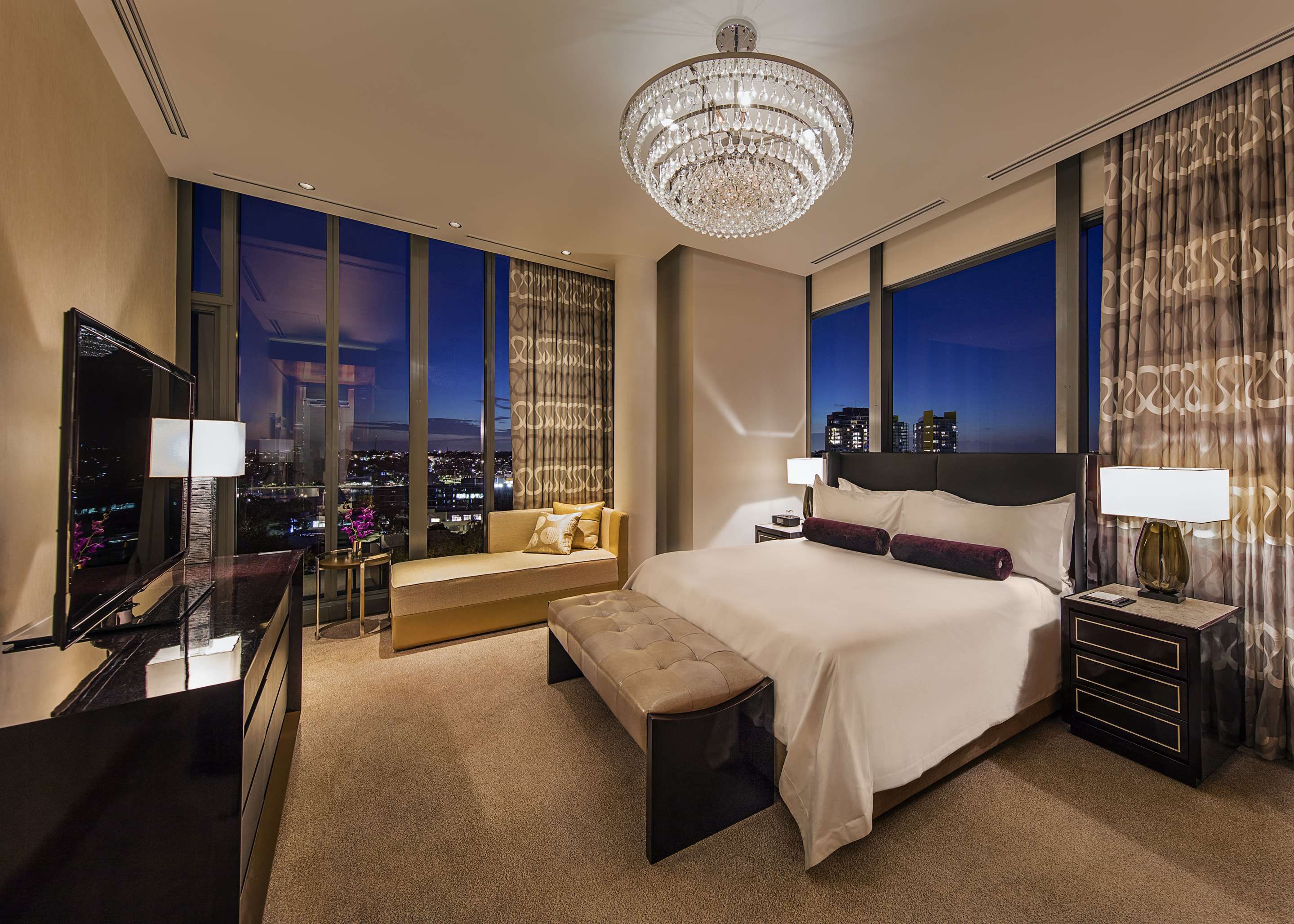 The Darling at The Star