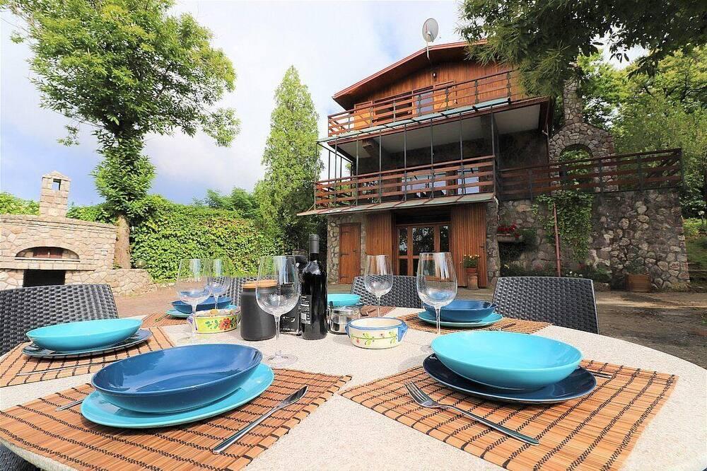 Villa Lisa: A characteristic and welcoming three-story villa in a quiet position, located on a hillside above the sea, with Free WI-FI. Campanië - Glimlach visuel 2/5 Villa Lisa: A characteristic and welcoming three-story villa in a quiet position, located on a hillside above the sea, with Free WI-FI. Campanië - Glimlach visuel 2/5
