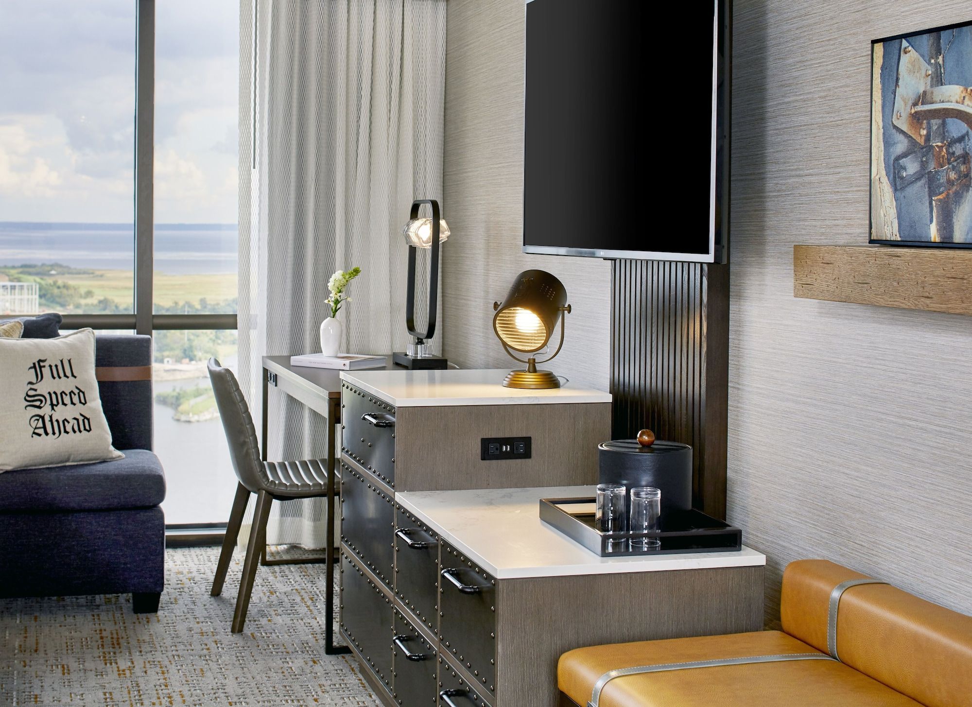 Renaissance Mobile Riverview Plaza Hotel