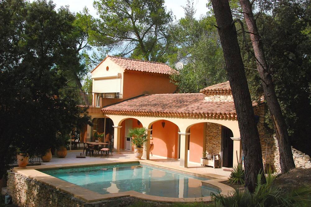 Superb Florida villa in the heart of the Alpilles Provence-Alpes-Côte d'Azur - Tarascon visuel 5/5 Superb Florida villa in the heart of the Alpilles Provence-Alpes-Côte d'Azur - Tarascon visuel 5/5