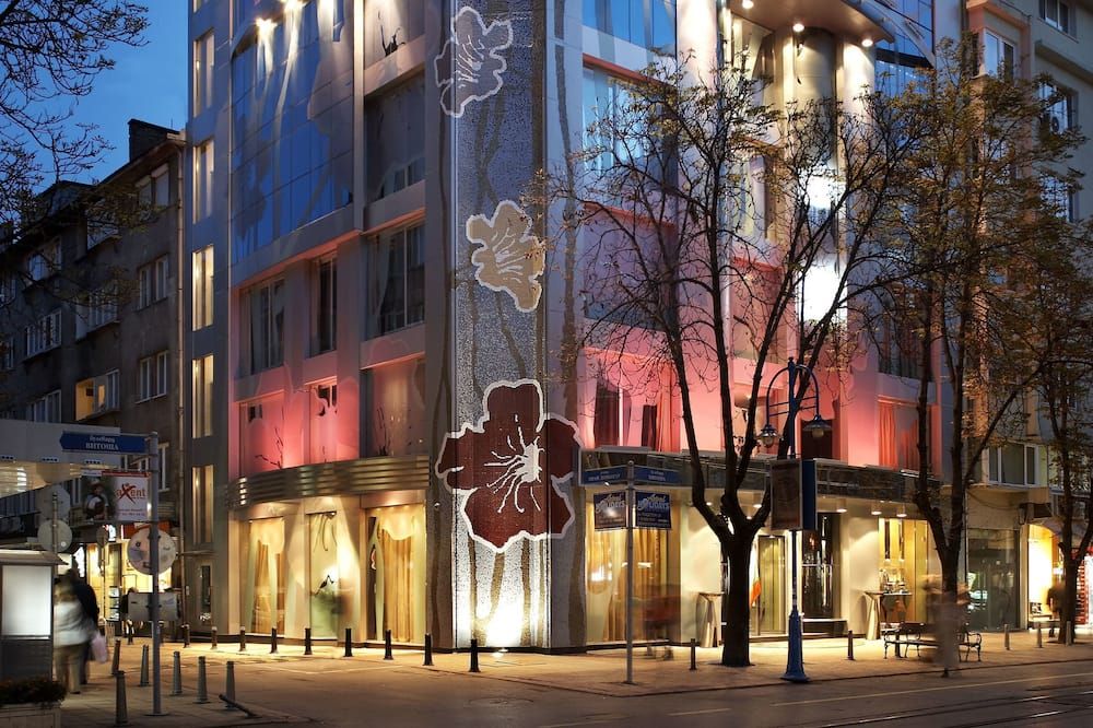 Les Fleurs Hotel