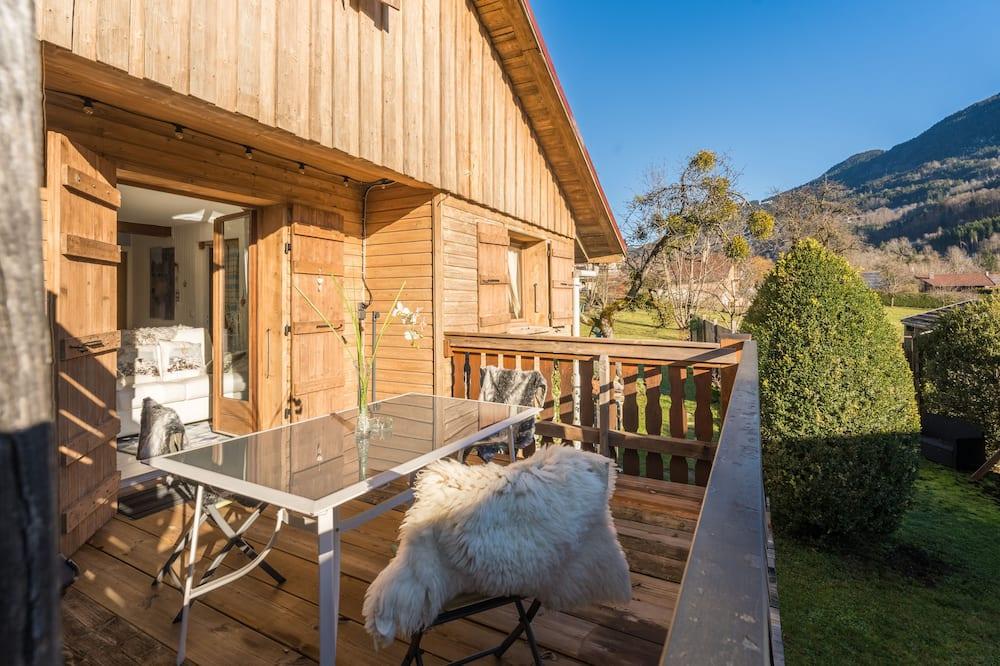 Chalet Iris with jacuzzi in chalet in the heart of the Thônes Valley Rhône-Alpes - Thônes visuel 4/5 Chalet Iris with jacuzzi in chalet in the heart of the Thônes Valley Rhône-Alpes - Thônes visuel 4/5