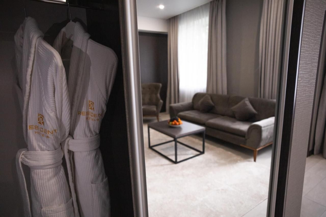 Resident Hotel Kazybek Bi
