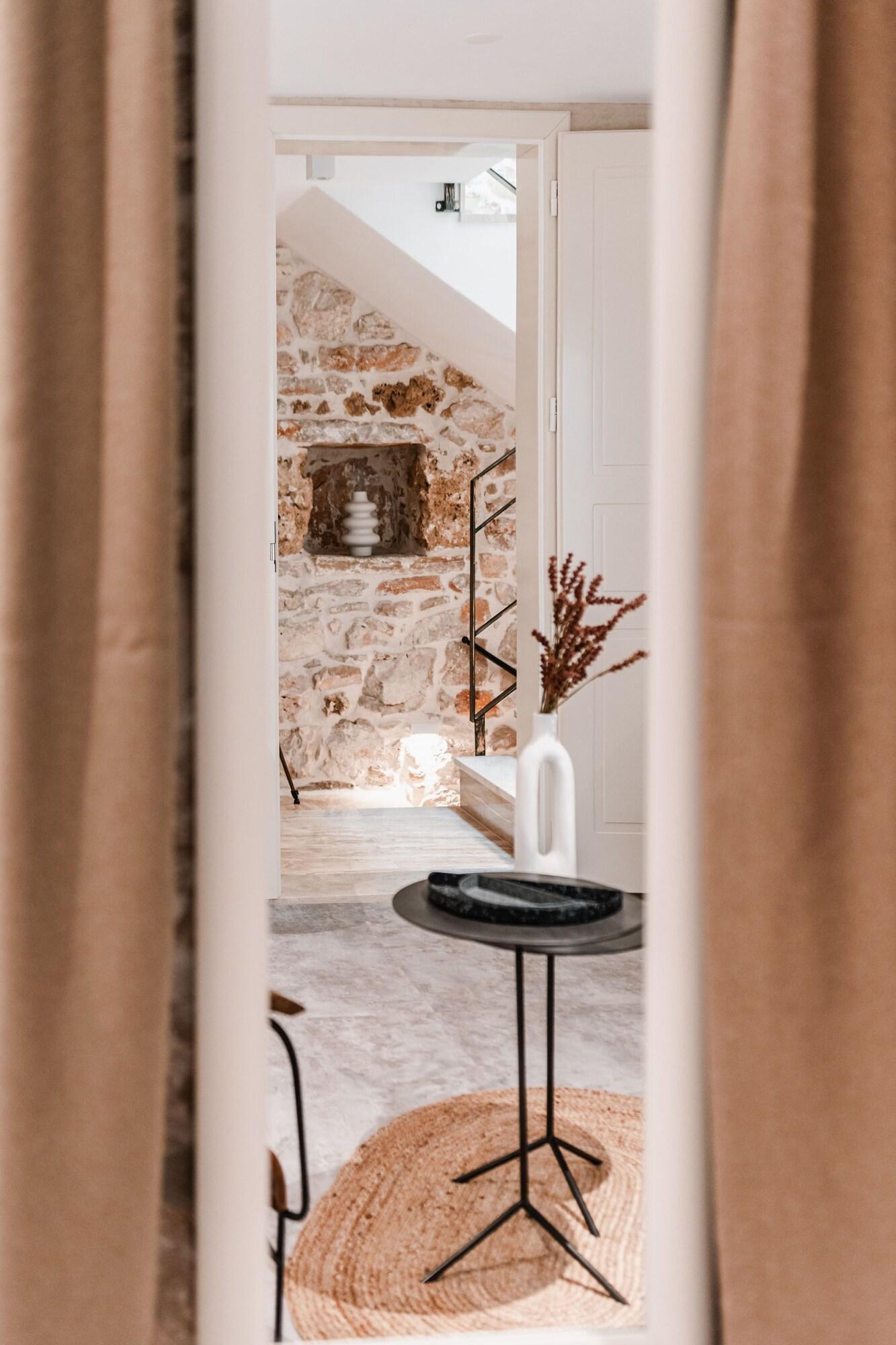 expedia_group-9022203-9a6617-933079 Sibenik Palace