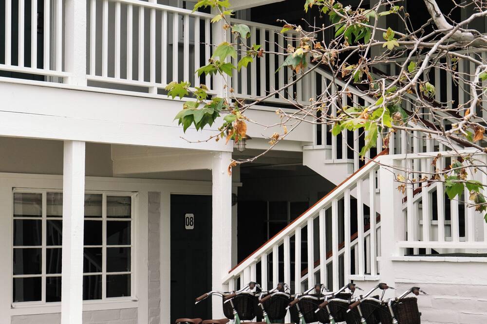 Le Petit Pali at Ocean Ave