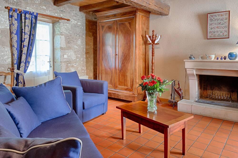 Saint Michel Le Cloucq: Old character cottage in south Vendee Pays de Loire - Mervent visuel 1/5 Saint Michel Le Cloucq: Old character cottage in south Vendee Pays de Loire - Mervent visuel 1/5