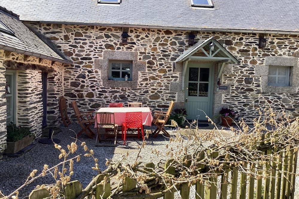 Beautiful cottage with private,heated pool and free internet access. Rhône-Alpes - Saint-May visuel 1/5 Beautiful cottage with private,heated pool and free internet access. Rhône-Alpes - Saint-May visuel 1/5