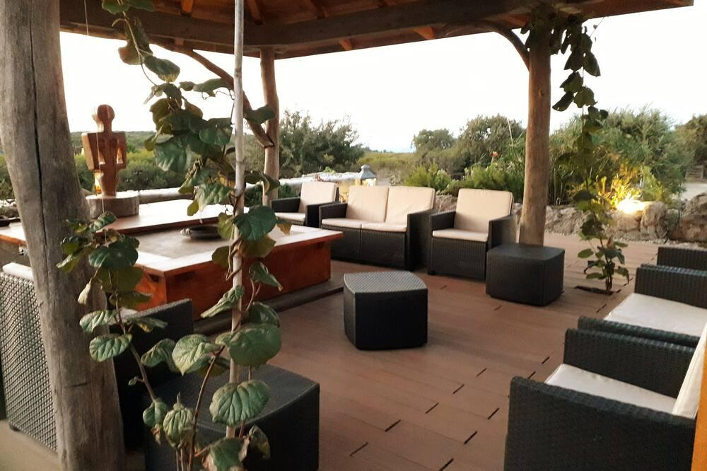 \nEco-friendly Retreat ideal for 18 p\nNatural Cosmetics &Cooking workshops.\n\n Sardinië - Alghero visuel 4/5 \nEco-friendly Retreat ideal for 18 p\nNatural Cosmetics &Cooking workshops.\n\n Sardinië - Alghero visuel 4/5