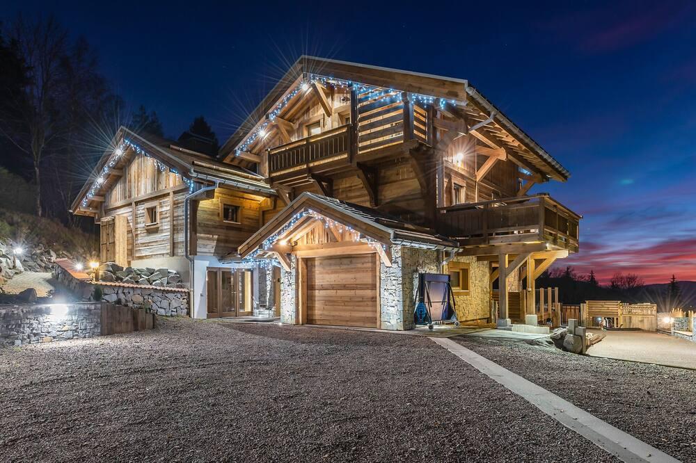 New Chalet \'Under The Rock\' 14 Pers Sauna, Spa, Pool, Cinema, Disco - Lotharingen - Le Tholy visuel 3/5 New Chalet \'Under The Rock\' 14 Pers Sauna, Spa, Pool, Cinema, Disco - Lotharingen - Le Tholy visuel 3/5