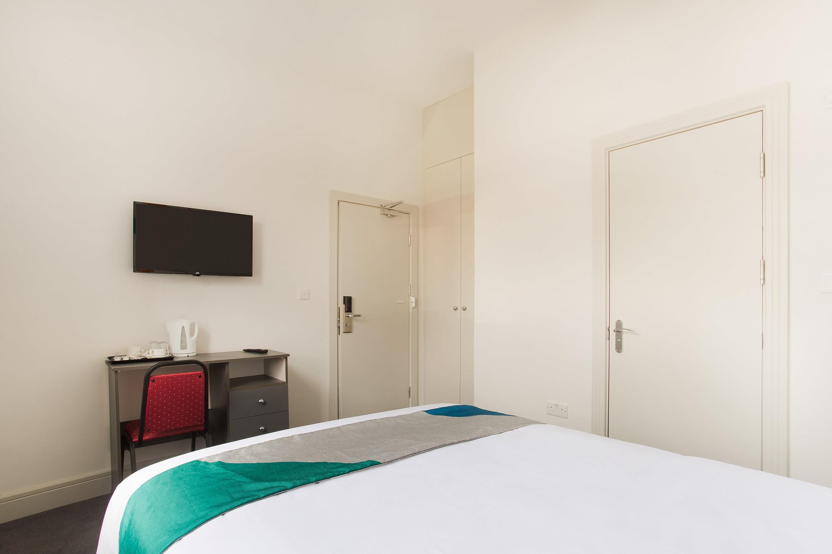 Civic Hotel from £61. Hounslow Hotels - KAYAK