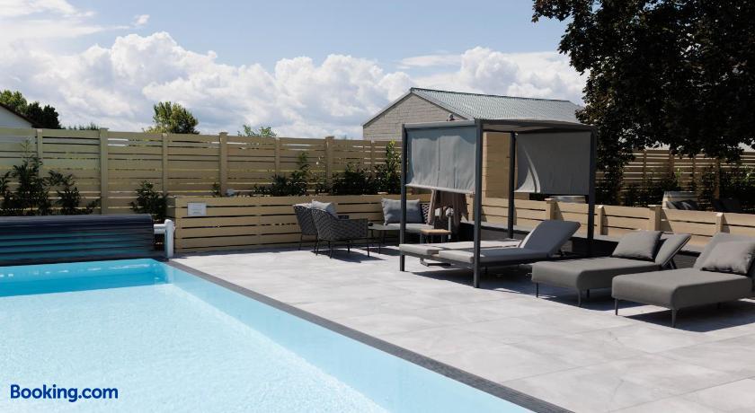 booking-1070737282-491697515-133263 Kracher Hotel Doppelzimmer - inklusive Pool
