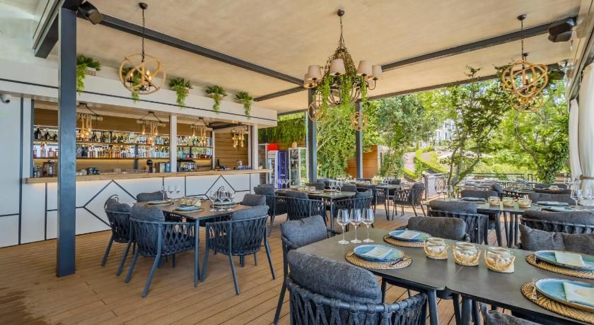 Onyx Beach Residence - Free Parking & Beach Access