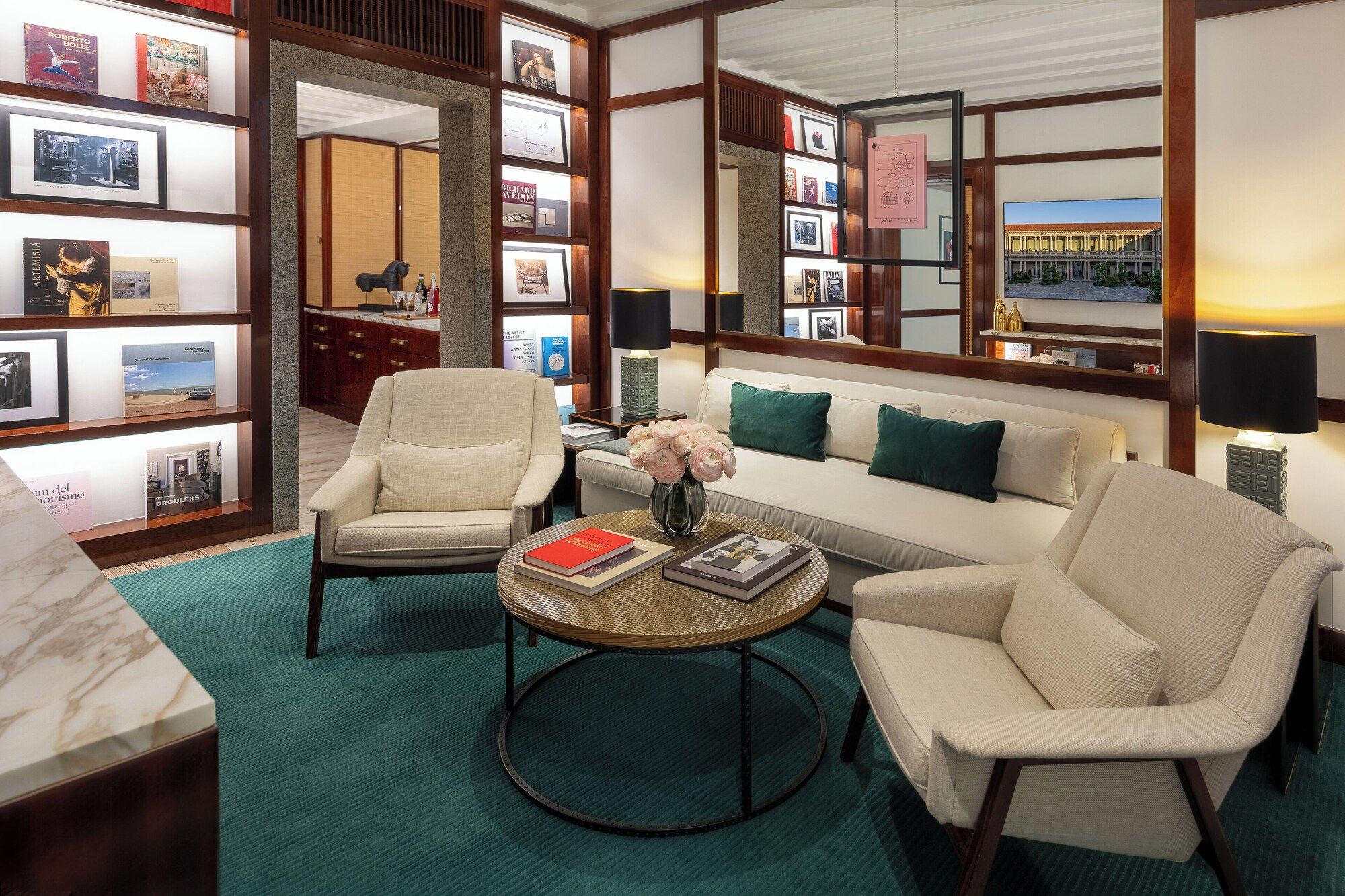 Portrait Milano - Lungarno Collection