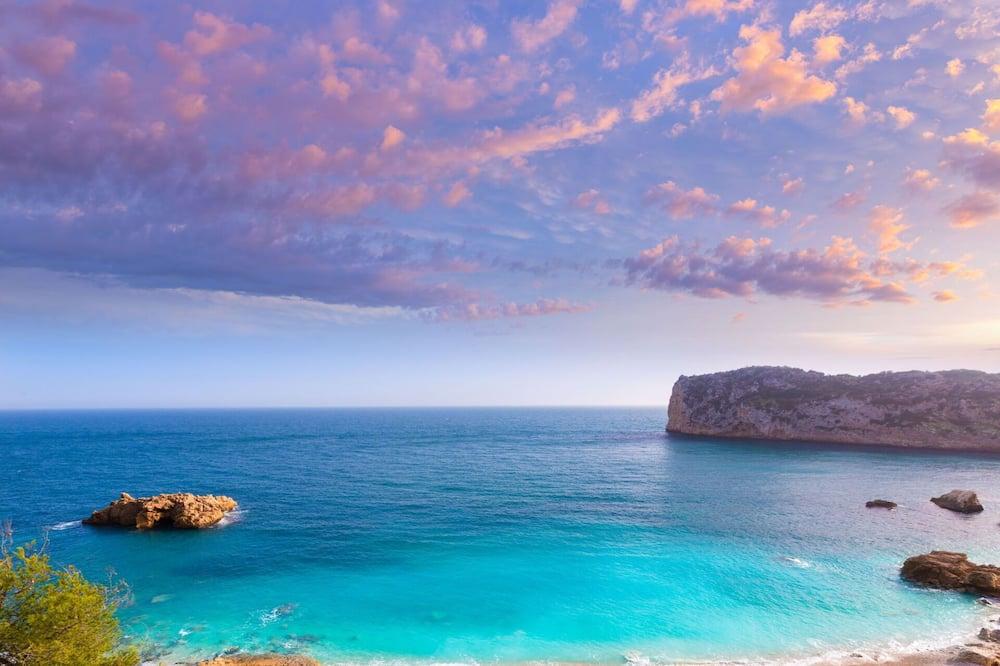 Beautiful private villa for 8 guests with private pool, WIFI, A/C, TV, terrace and parking Kust van Valencia - Javea visuel 5/5 Beautiful private villa for 8 guests with private pool, WIFI, A/C, TV, terrace and parking Kust van Valencia - Javea visuel 5/5