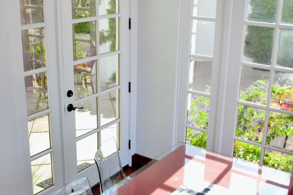 Alcazar Palm Springs