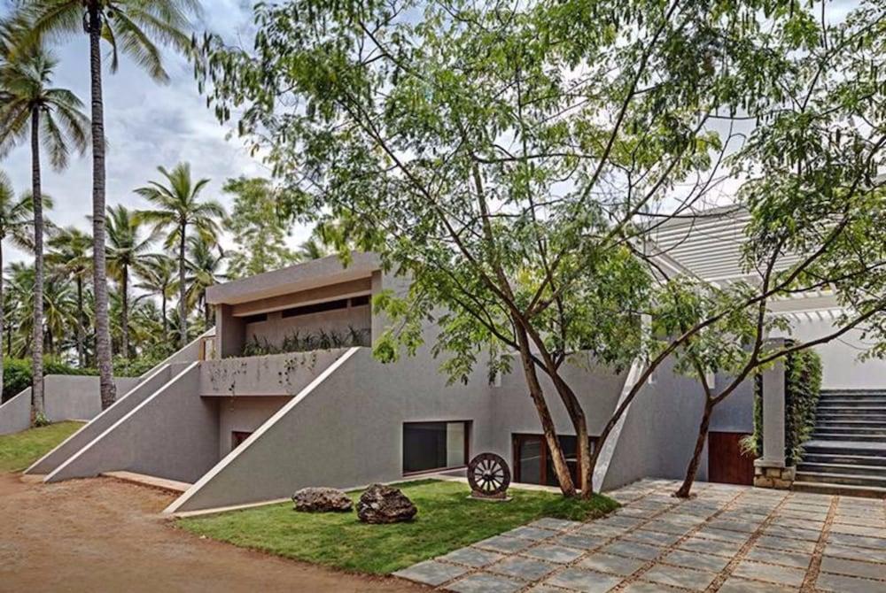 sembo-389722-8d7cc6-727468 Shreyas Retreat