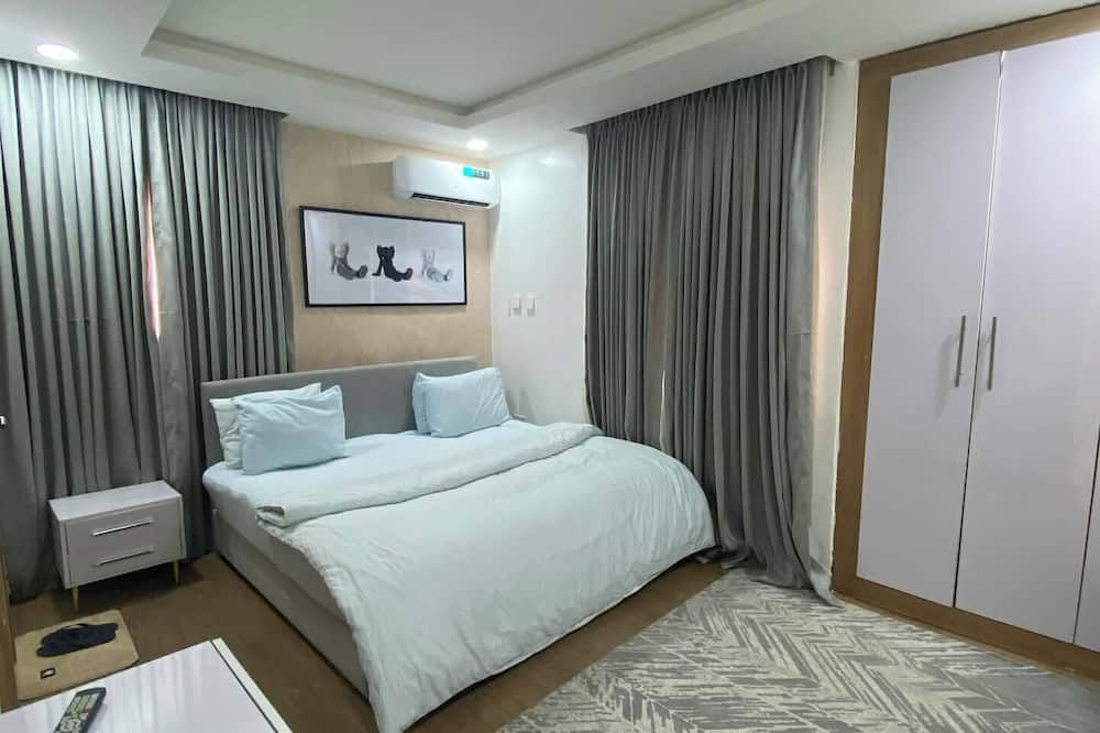 Yellow Door Apartments