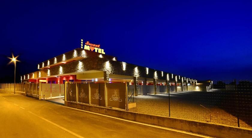 Sweet Motel