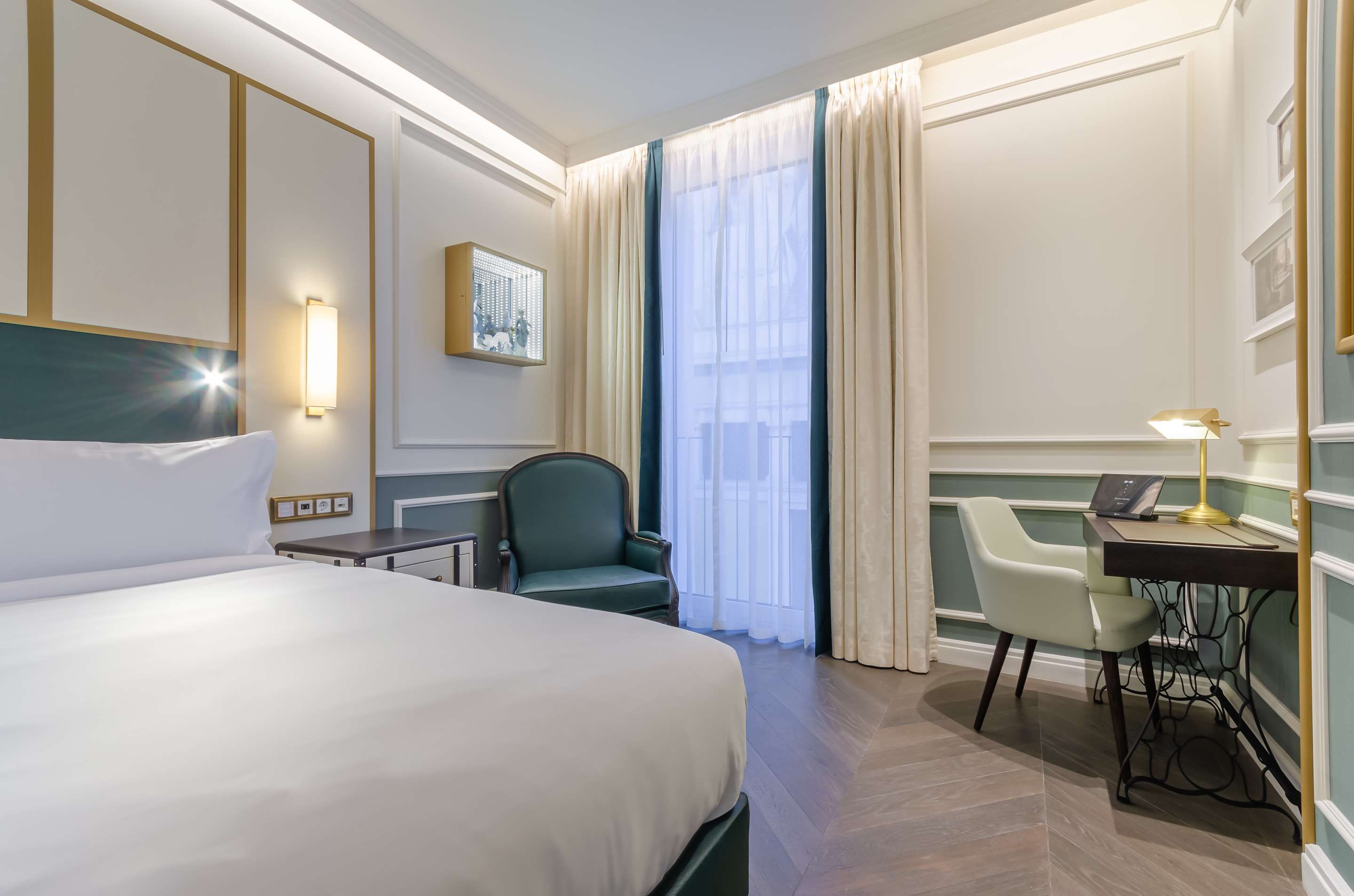 The Emerald House Lisbon, Curio Collection by Hilton