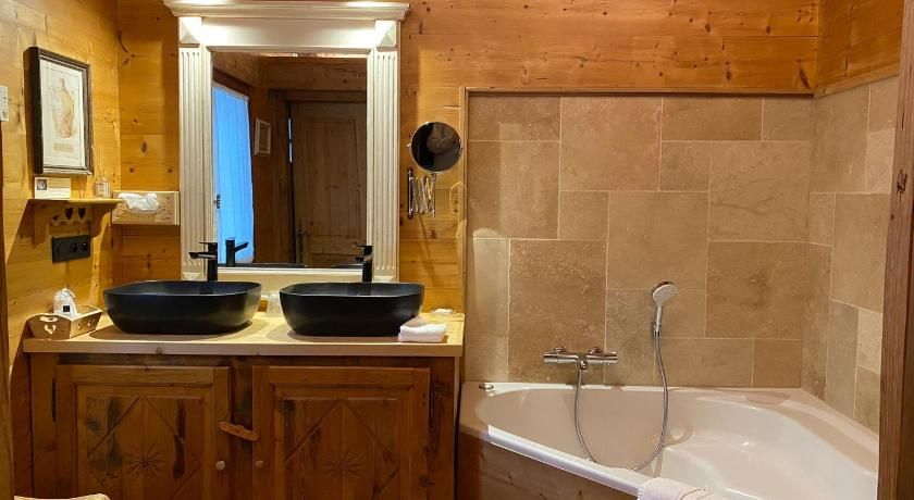 Les Chalets de la Serraz