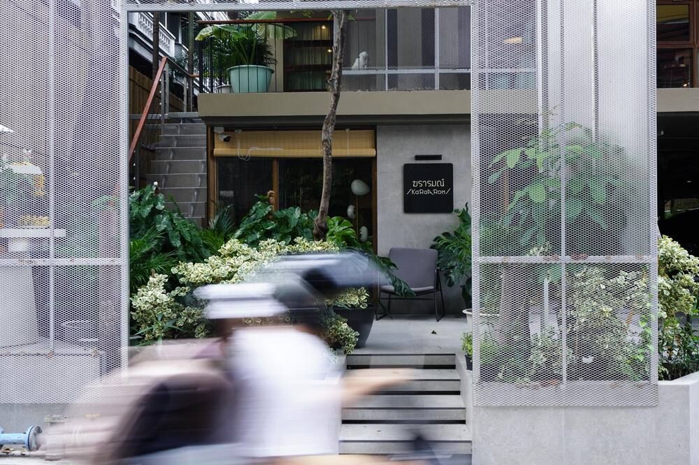 karaarom hotel