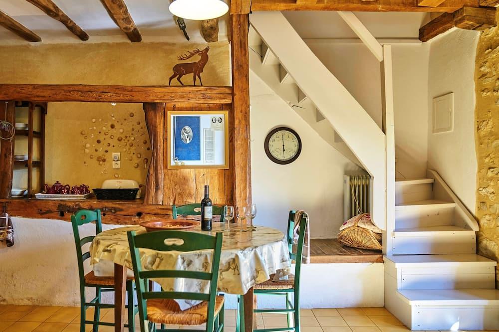 An old hillside cottage, with a beautiful pool and stunning views Aquitaine - Daglan visuel 5/5 An old hillside cottage, with a beautiful pool and stunning views Aquitaine - Daglan visuel 5/5
